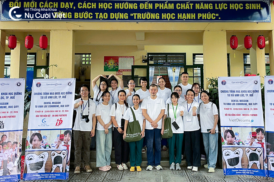 Nụ Cười Việt - NHA KHOA NỤ CƯỜI VIỆT ĐỒNG HÀNH CÙNG OPERATION SMILE CHĂM SÓC NỤ CƯỜI CHO 2.311 EM HỌC SINH TẠI XÃ VINH LỘC (TP. HUẾ)