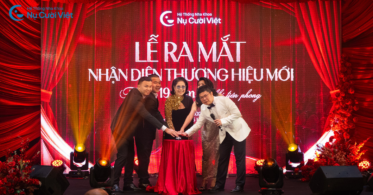 nha khoa nụ cười việt ra mắt bộ nhận diện thương hiệu mới